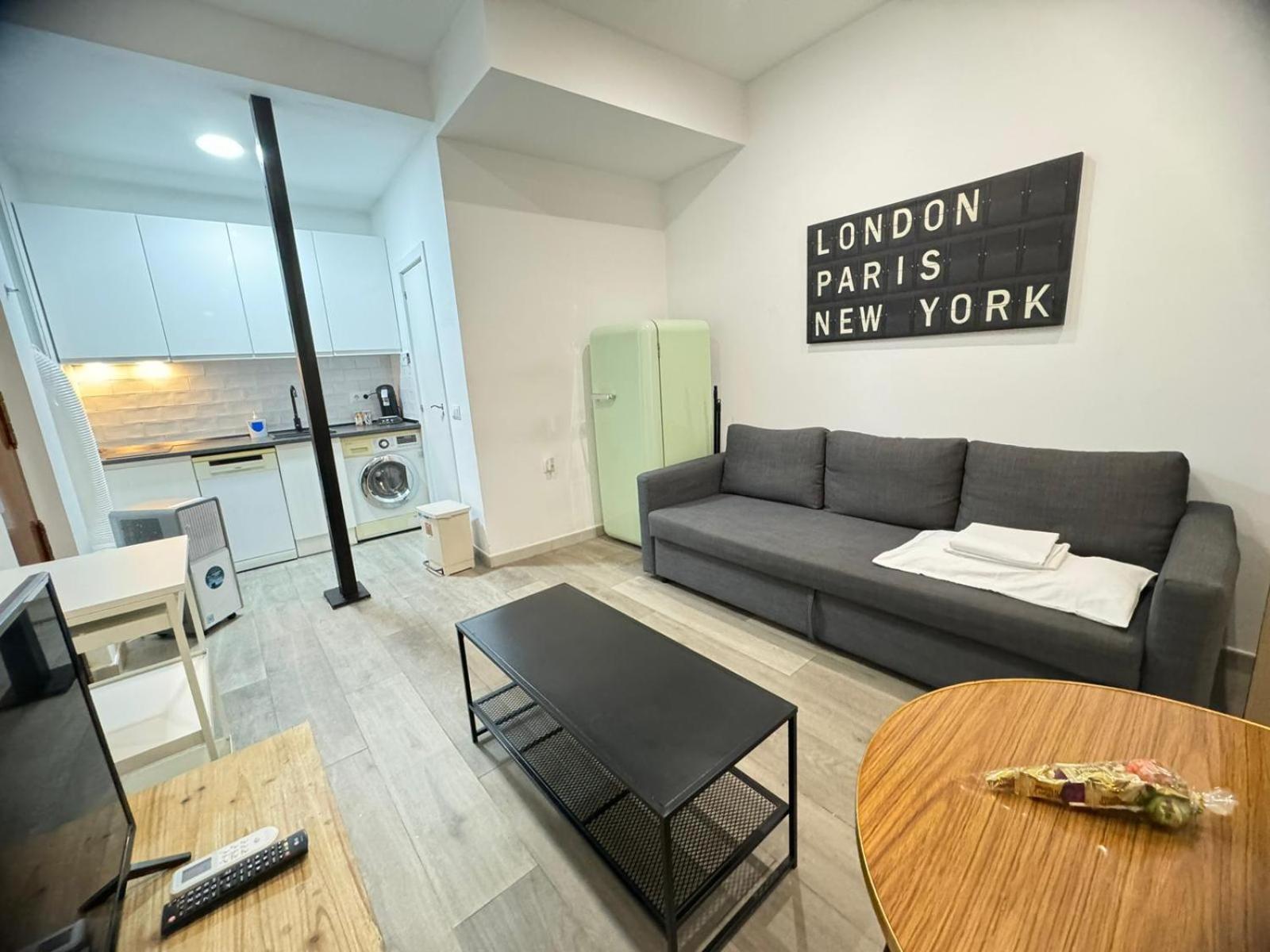 Dianthus House Apartment มาดริด ภายนอก รูปภาพ