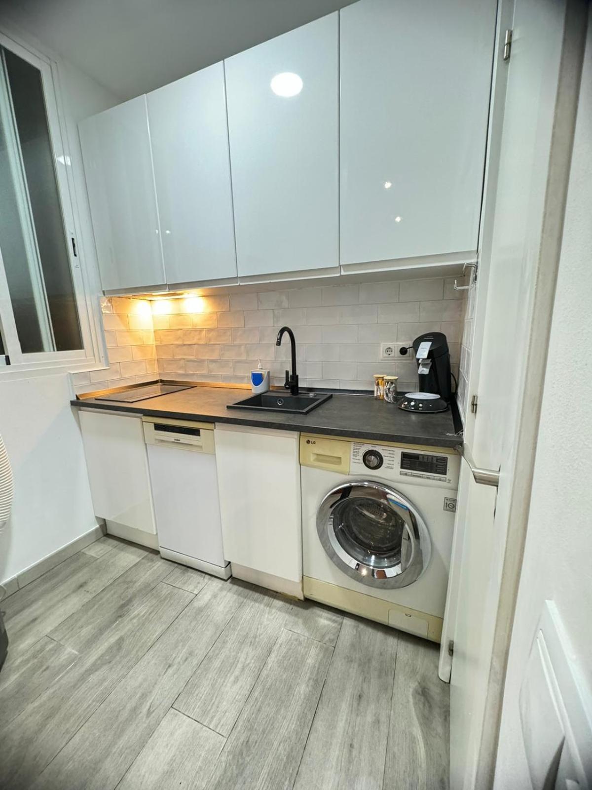Dianthus House Apartment มาดริด ภายนอก รูปภาพ