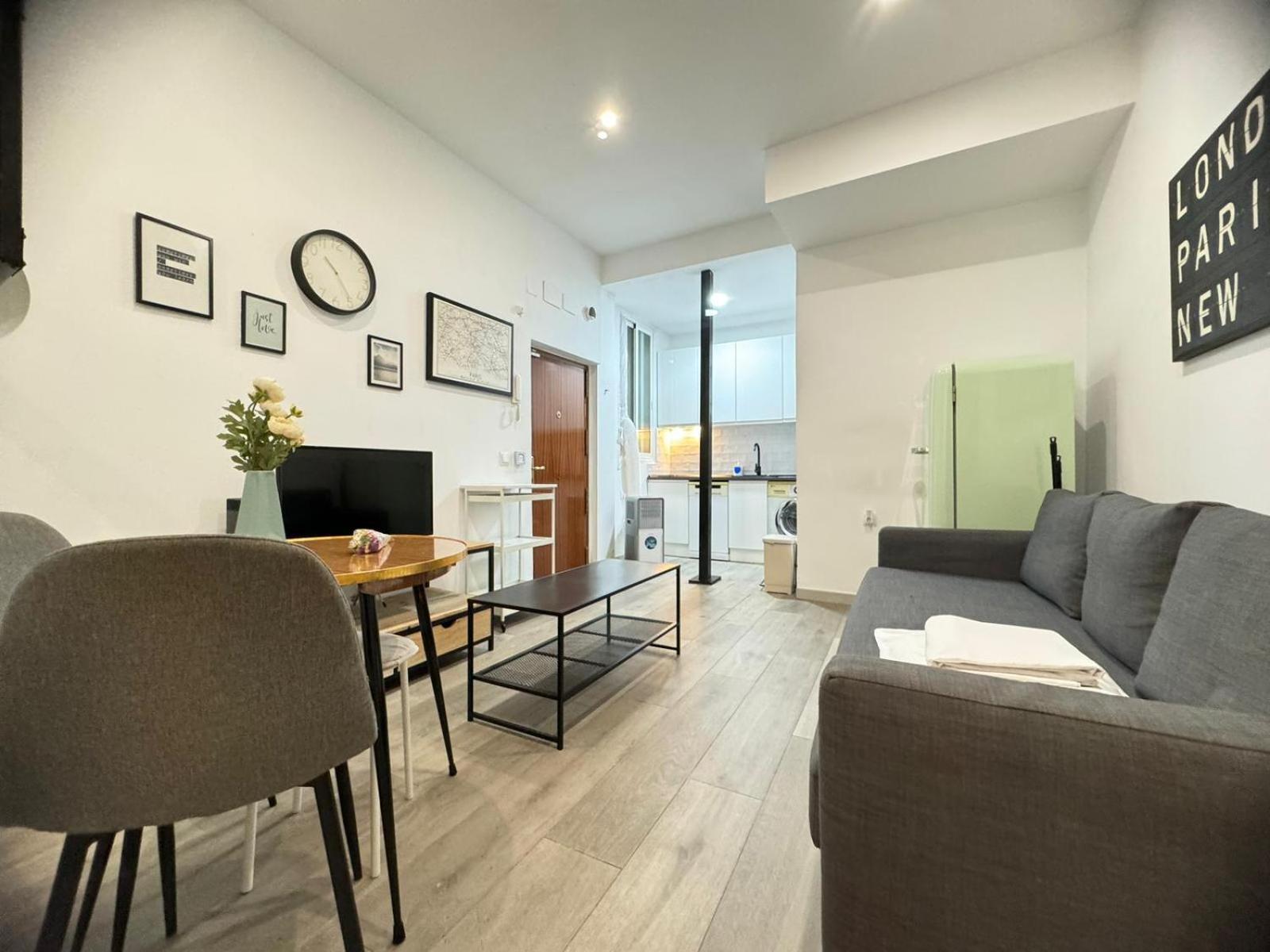 Dianthus House Apartment มาดริด ภายนอก รูปภาพ
