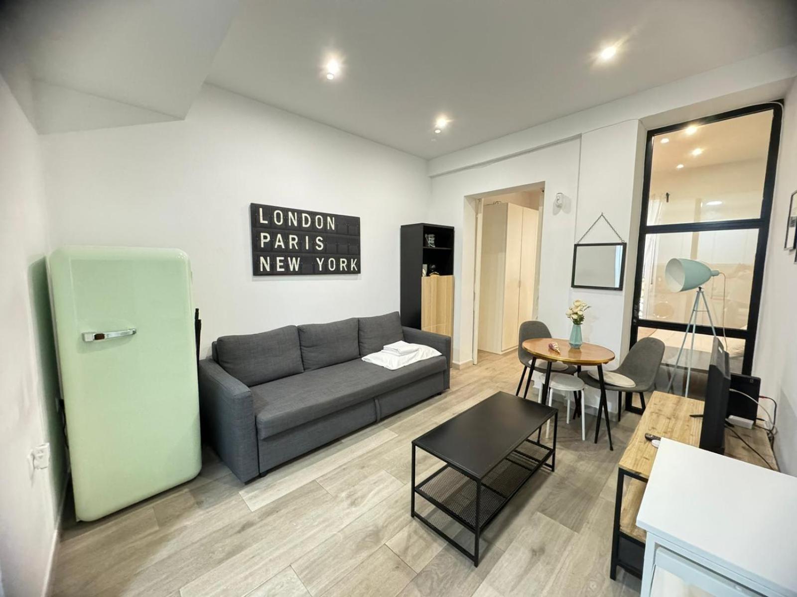 Dianthus House Apartment มาดริด ภายนอก รูปภาพ