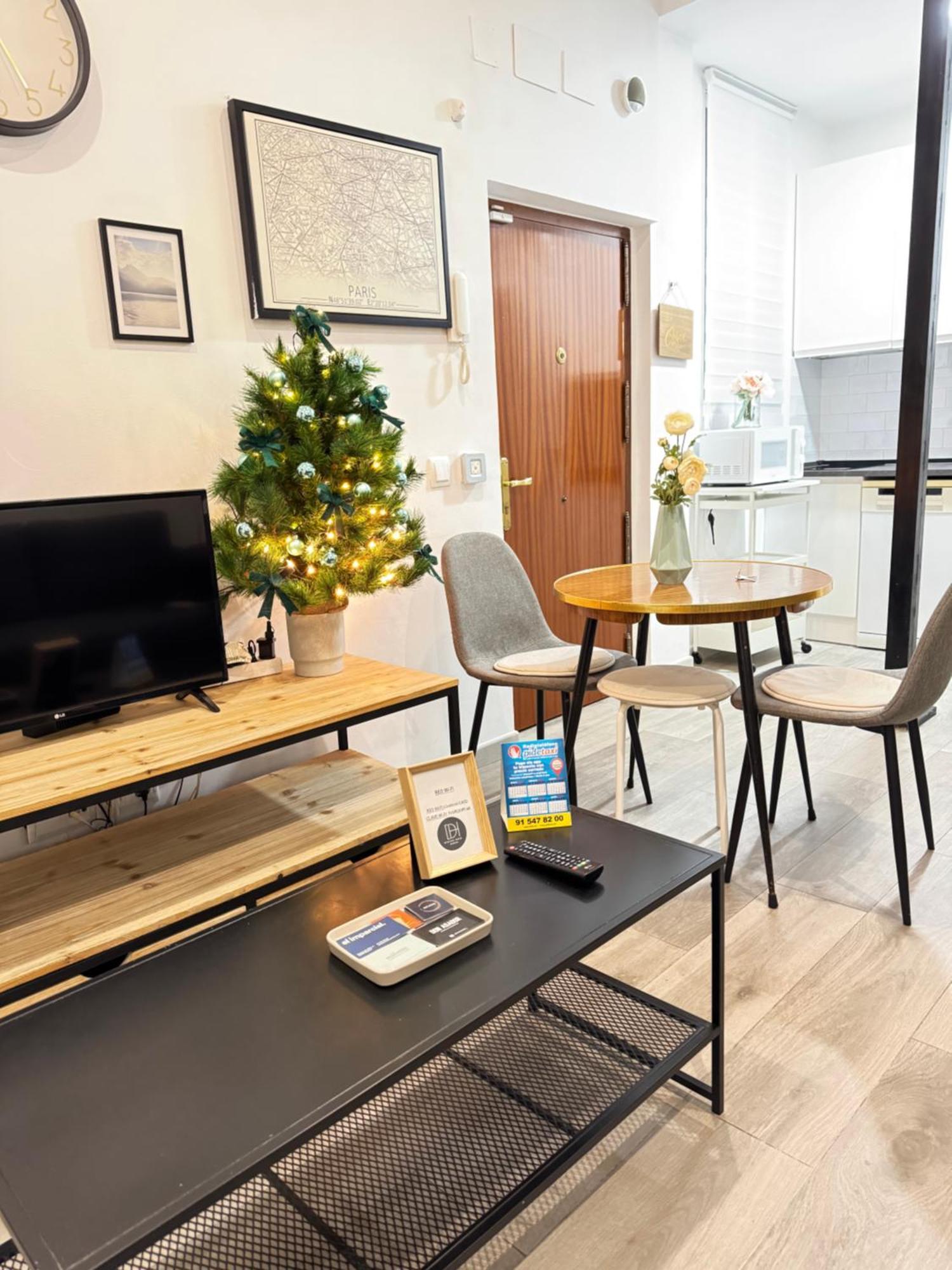 Dianthus House Apartment มาดริด ภายนอก รูปภาพ
